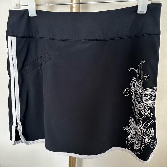 Athleta Swift Zip Skort - Picture 2 of 5